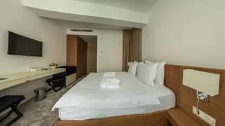 Отель Hotel Harmonia by Dukley Будва Улучшенный двухместный номер с 1 кроватью-6